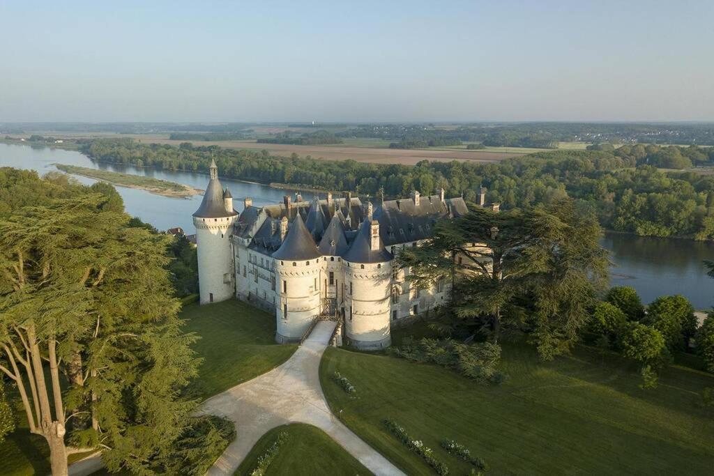 Amalouyse Chambre De Charme Au Coeur Des Chateaux De La Loire Монлюис-сюр-Лоар Екстериор снимка